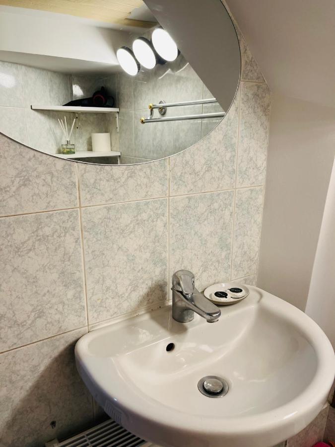 Dream Dwell Paris-Two-Bedroom Flat Near Pompidou Centre المظهر الخارجي الصورة